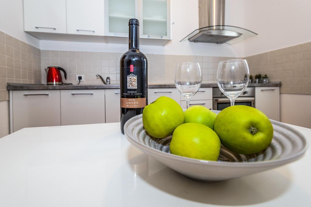 Apartment Petra Zadar Bagian luar foto
